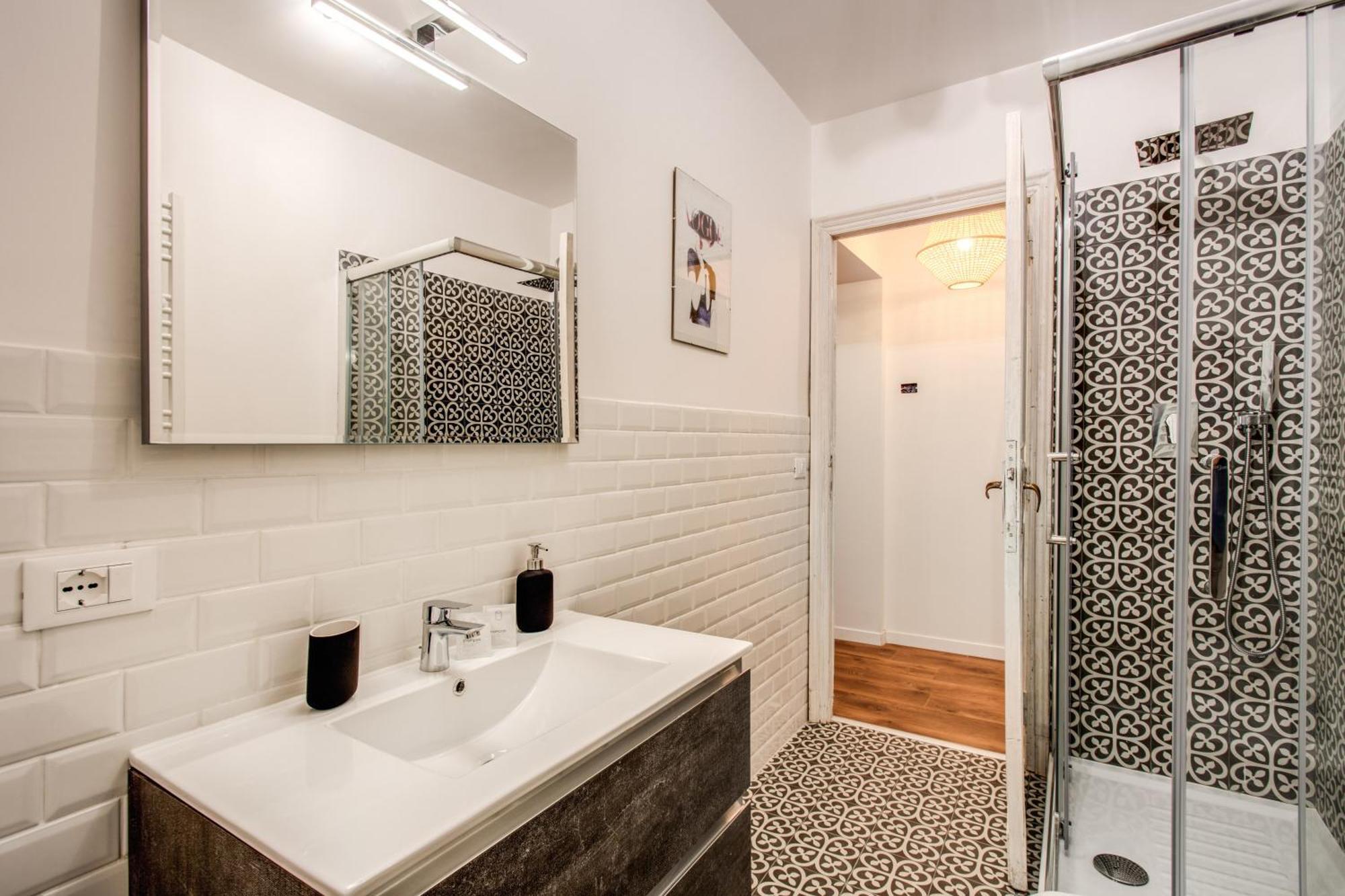 Monti Quiet And Spacious Apartment Rome Luaran gambar